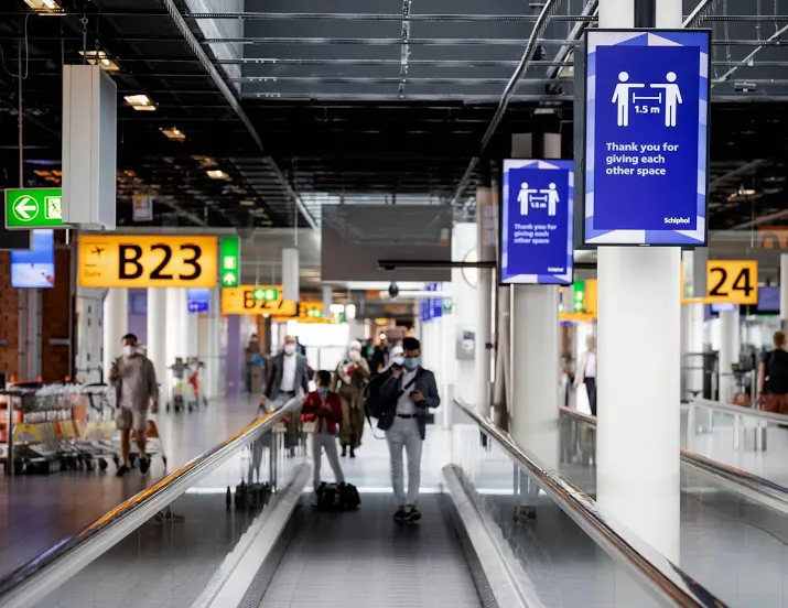 inreisverbod versoepeld voor topsporters en zakenlui