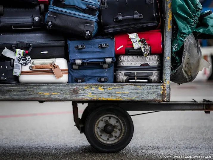 inspectie treedt met boete op tegen bagageafhandelaars schiphol
