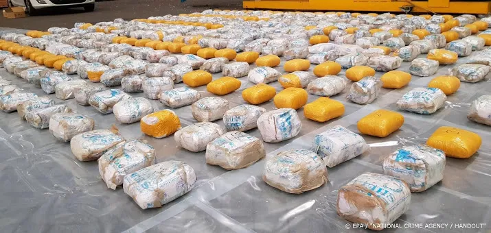 internationale heroinelijn opgerold 3 arrestaties in nederland