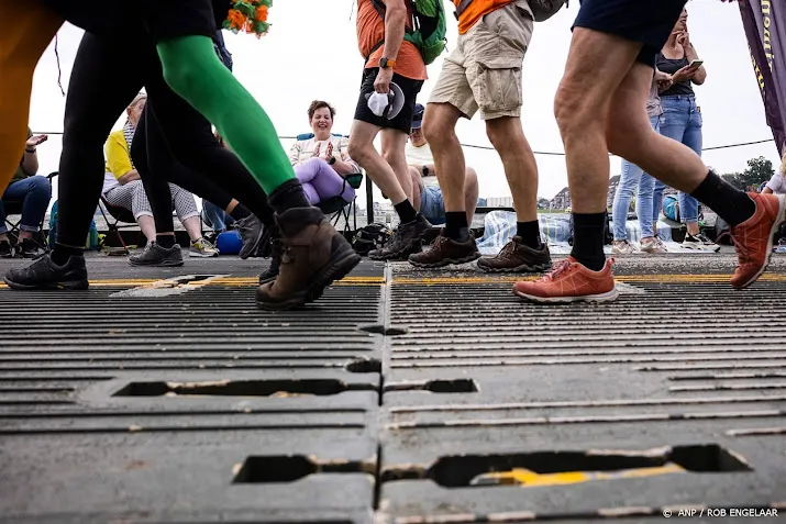 intocht vierdaagse in nijmegen komt op gang