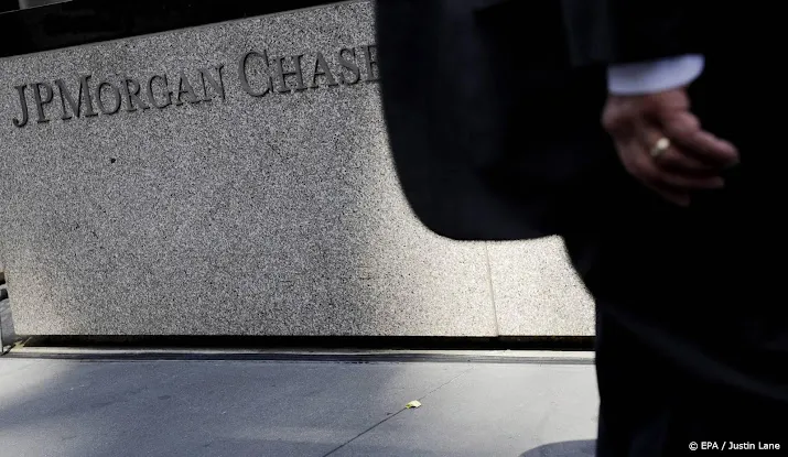 inval bij kantoren jpmorgan frankfurt in onderzoek dividendfraude