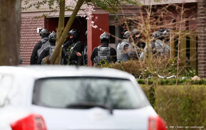 inval in woning bij vindplaats auto
