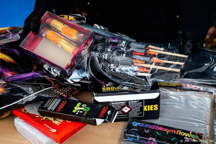 inzameling vuurwerk start in amsterdam na rotterdam en utrecht