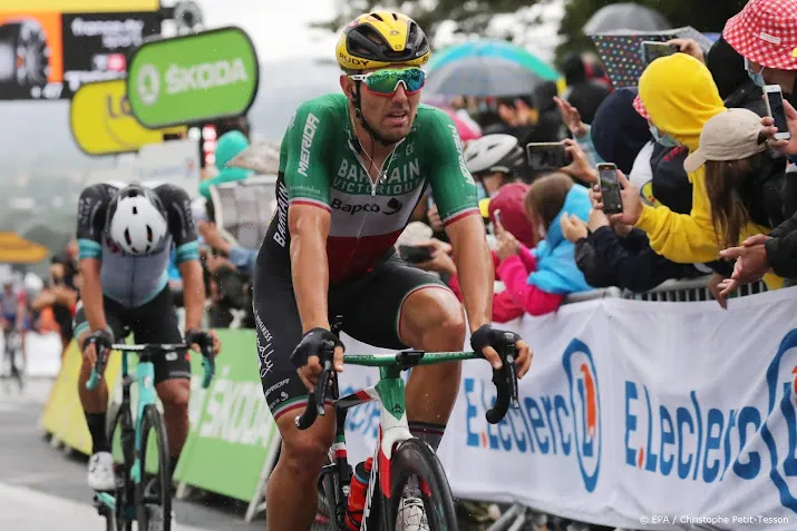 italiaan colbrelli troeft belg evenepoel af op ek wielrennen