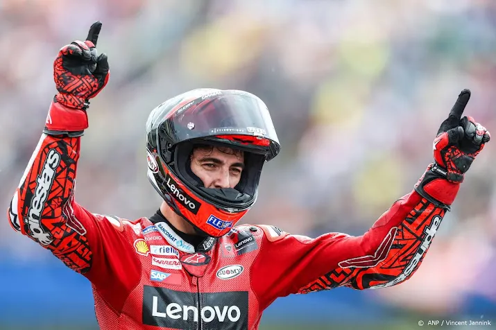italiaanse ducati coureur bagnaia wint in motogp op silverstone