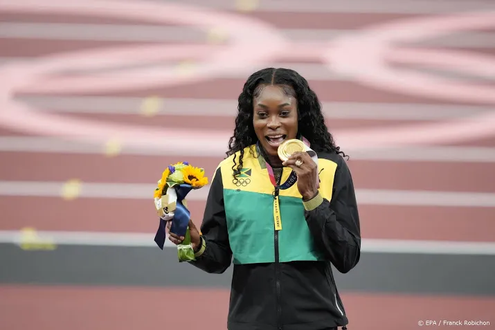jamaicaanse thompson herah spurt ook naar goud op 200 meter