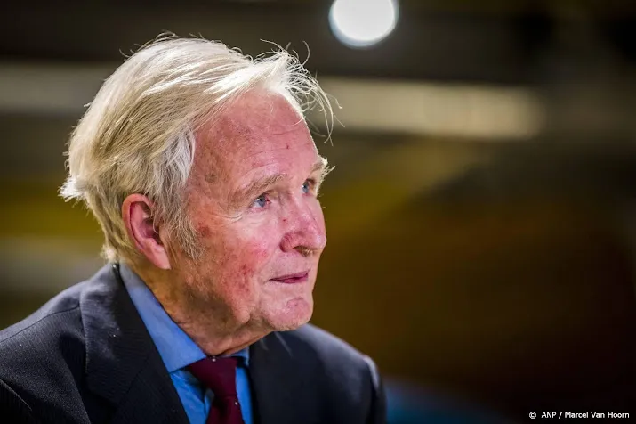 jan terlouw schrijft verhaal voor tv programma op kerstavond