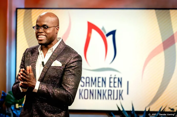 jandino haalt bijna 12 miljoen op met benefiet voor antillen