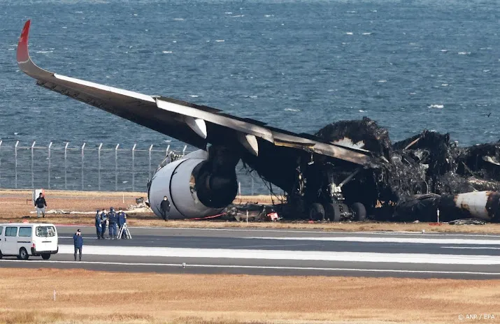japan airlines 100 miljoen euro schade door vliegtuigbotsing