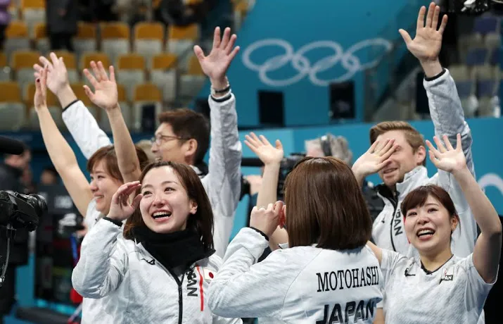japanse curlingvrouwen pakken brons