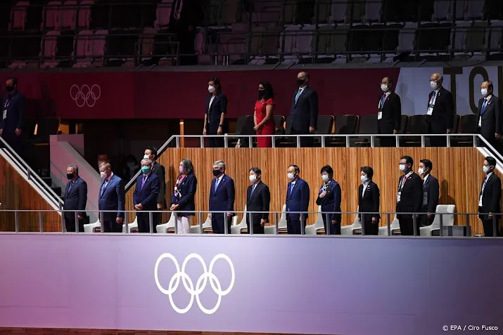 japanse keizer opent olympische spelen van tokio