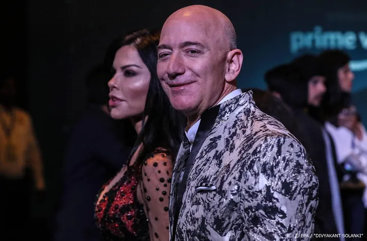jeff bezos verkoopt voor 18 miljard dollar aan aandelen amazon