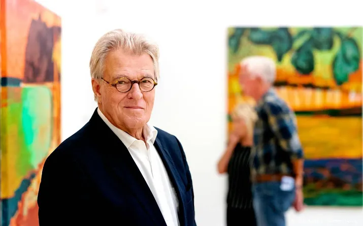 jeroen krabbe op zijn 75e drukker dan ooit