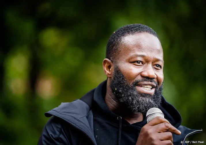 jerry afriyie excuses zijn punten op de i nu ook daden