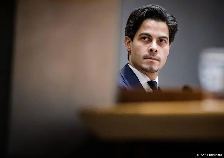 jetten verwacht meer daling uitstoot als plannen zijn uitgewerkt