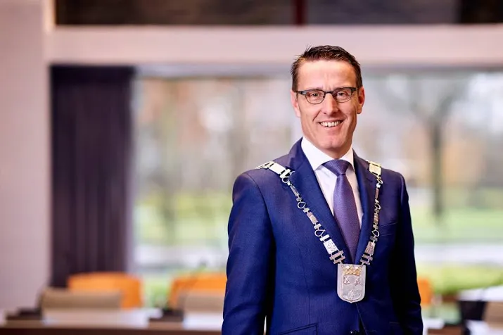 jeugd tbs geeist voor bedreiging burgemeester