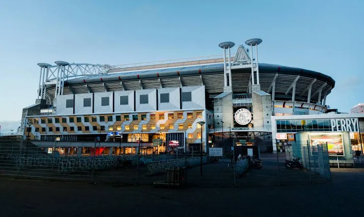 johan cruijff arena komt er niet voor 2018