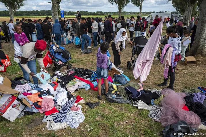 jonge asielzoekers krijgen opvangplek buiten ter apel