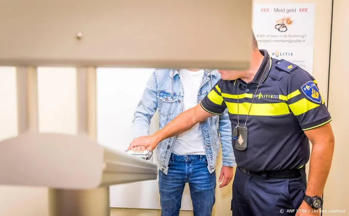 jongen 14 blijft in cel voor dood hagenaar