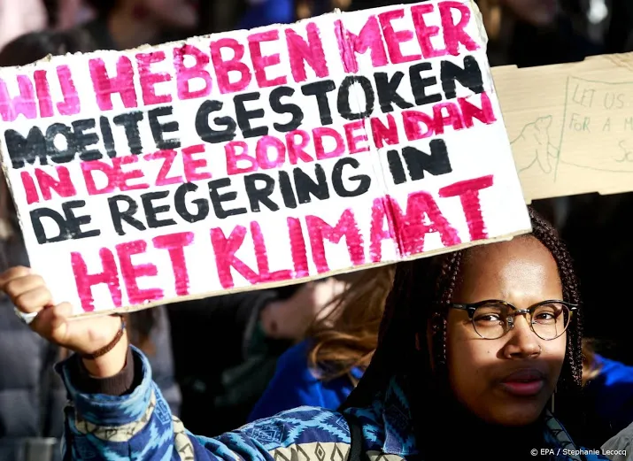 jongeren houden klimaatstaking op malieveld maar wel coronaproof
