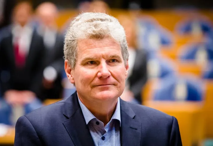 jongeren in pvda willen af van kamerlid