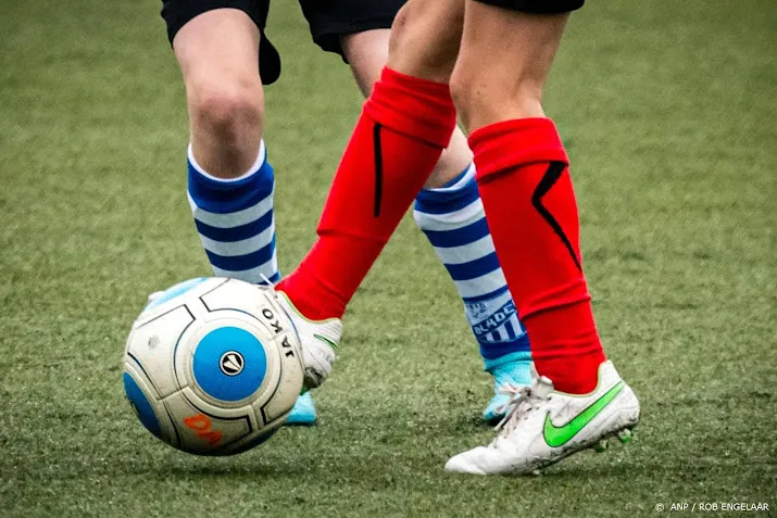 jongeren mogen weer tot 20 00 uur buiten sporten
