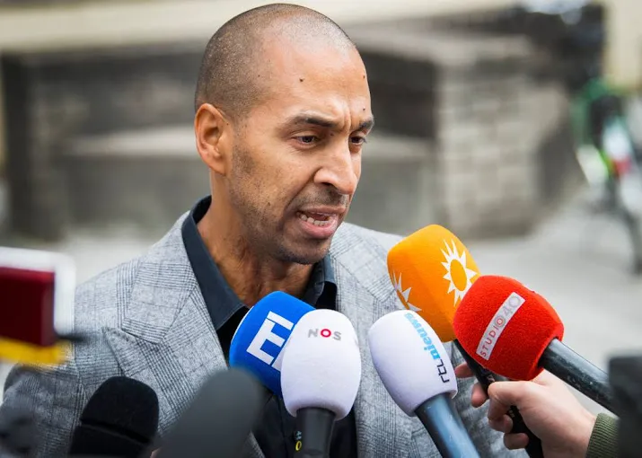 jos b bij zitting rechtbank aanwezig