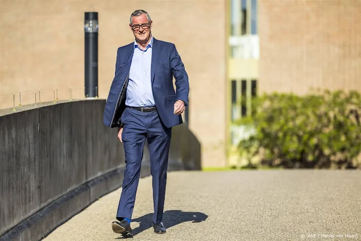 jos roeven vertrekt als directeur maastricht aachen airport
