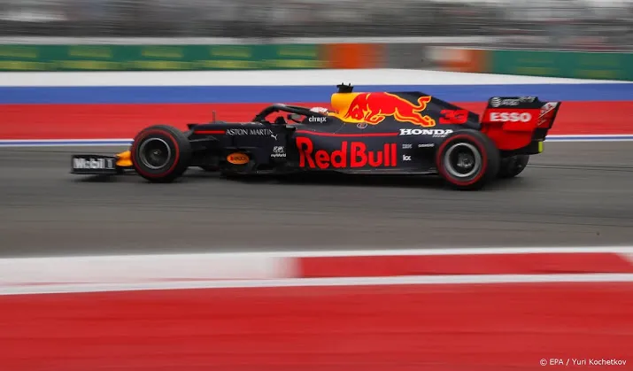 jos verstappen maakt zich zorgen over red bull