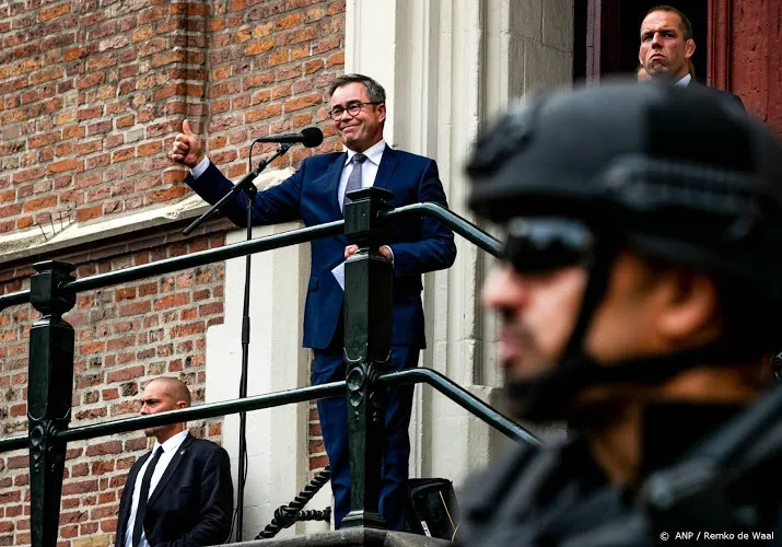 jos wienen blij met minder beveiliging