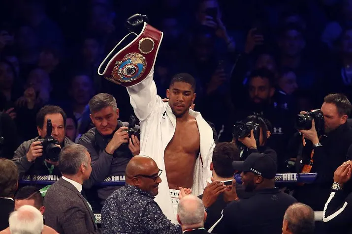 joshua bokst in wembley tegen povetkin