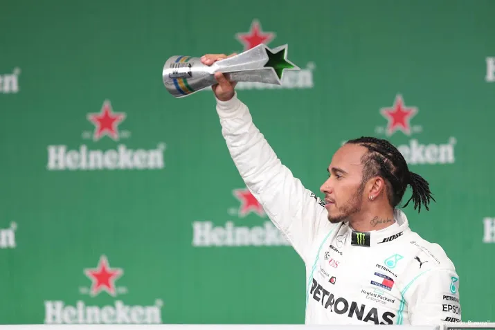 jubileum voor coureur hamilton in abu dhabi