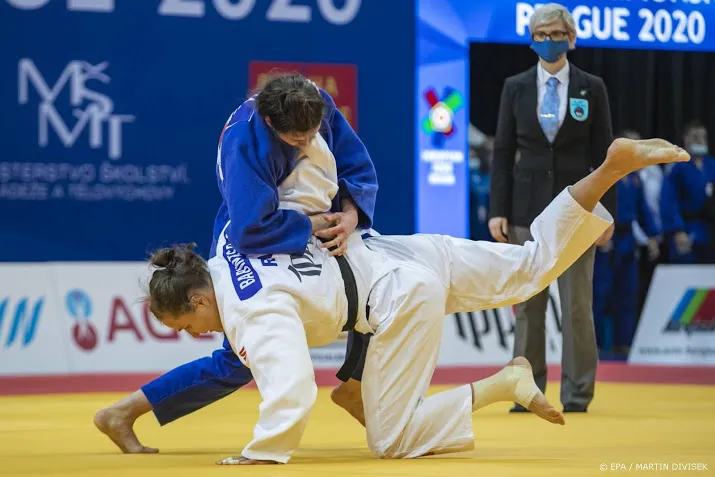 judoka ausma verovert ten koste van landgenote goud in tbilisi