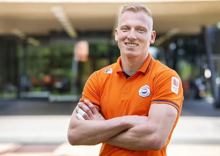 judoka de wit verliest in halve finales wk en strijdt om brons