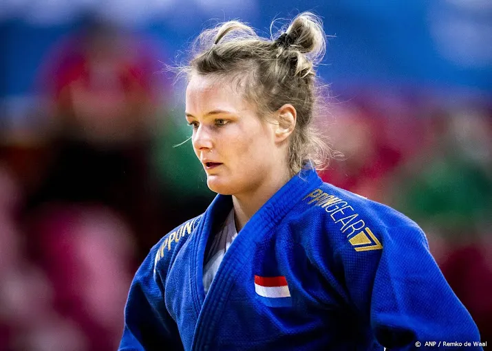 judoka van dijke begint goed en plaatst zich voor kwartfinales