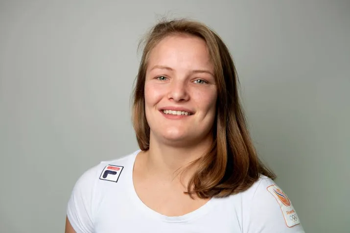 judoka van dijke loopt scheur in elleboog op