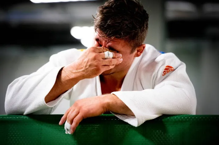 judoka van t end onderuit op wk