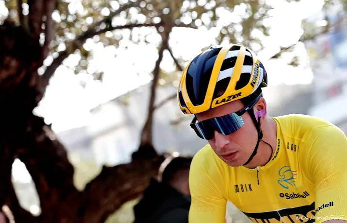 jumbo visma houdt sprinter groenewegen aan de kant