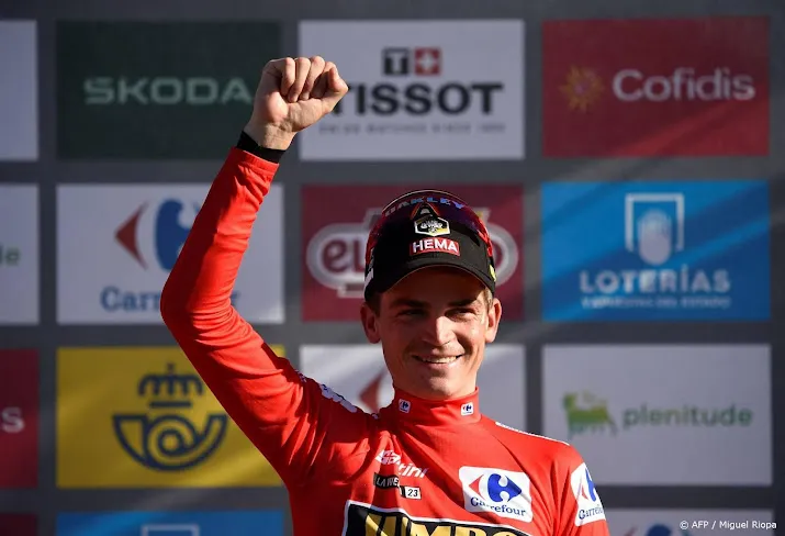 jumbo visma koos voor kuss als leider in laatste bergrit vuelta
