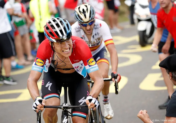 jungels voor derde keer aan start in giro