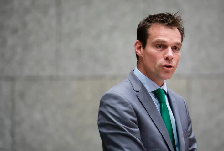justitie moet genocide isers onderzoeken