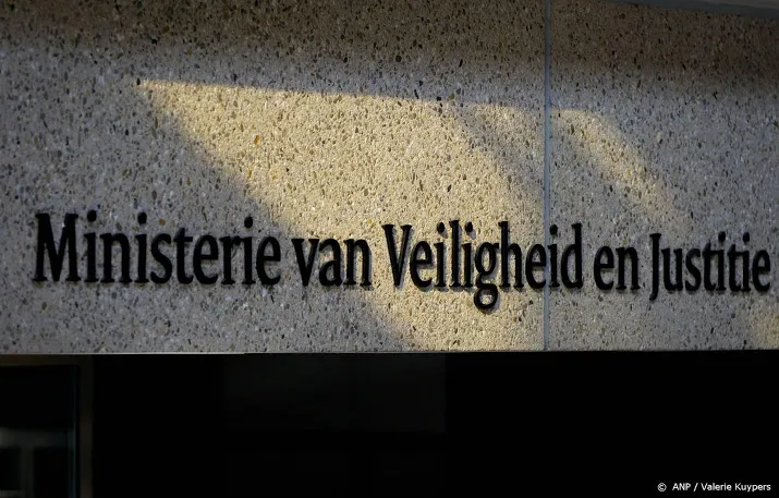 justitie overlegt nog over vonnis avondklok