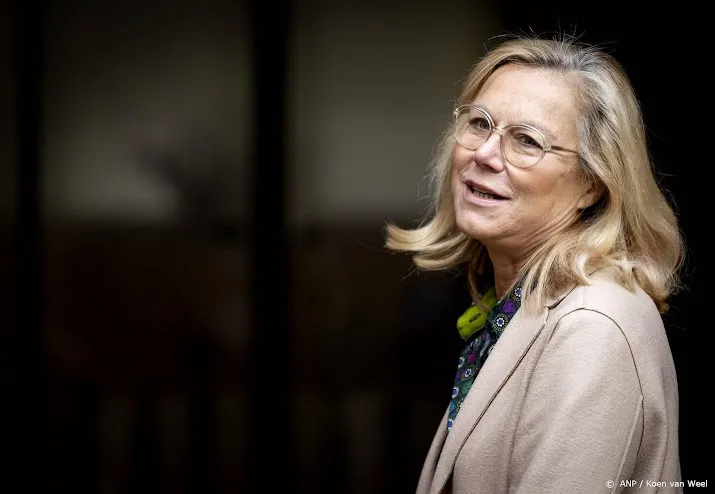 kaag alle seinen op groen voor verkoop aandelen abn amro
