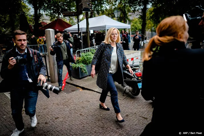 kaag na urenlang overleg d66 praat morgen verder