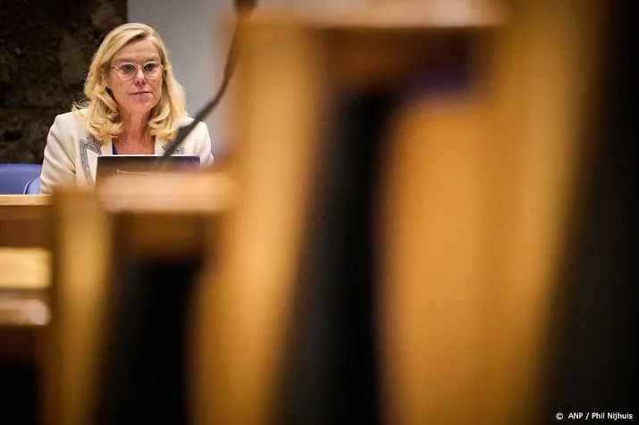 kaag niks verkeerd gedaan met op afstand zetten belangen