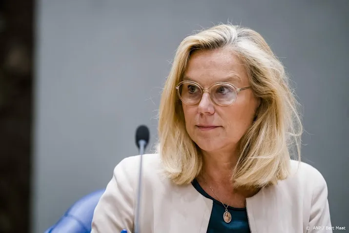 kaag we moeten beseffen dat we samen stukje armer zullen worden