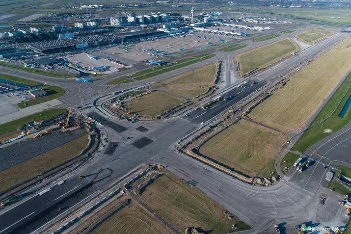 kaagbaan op schiphol is weer open