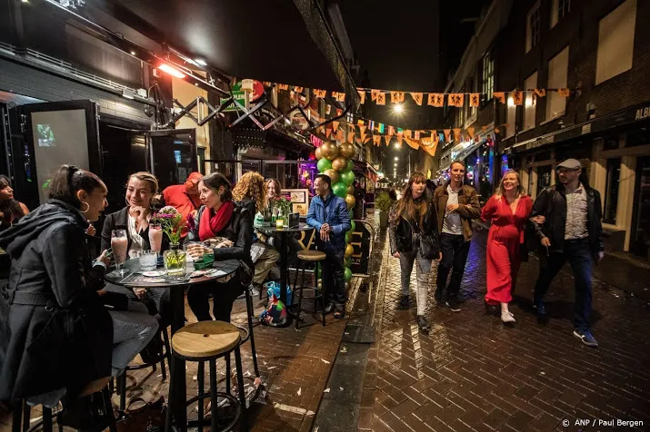kabinet bespreekt sluiting horeca om middernacht