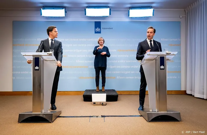 kabinet bijeen om strengere coronaregels avondklok op agenda
