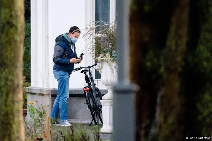 kabinet buigt zich over vernietigend toeslagenrapport